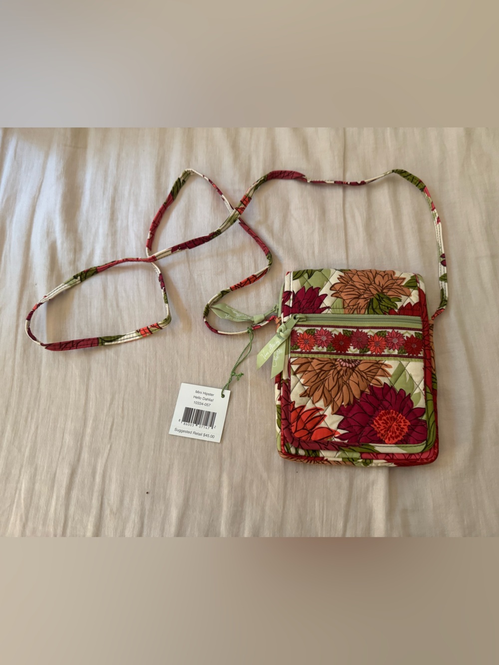 NWT Vera Bradley Dahlia Travel Purse Pink Green Floral Quilted Crossbody Wallet
